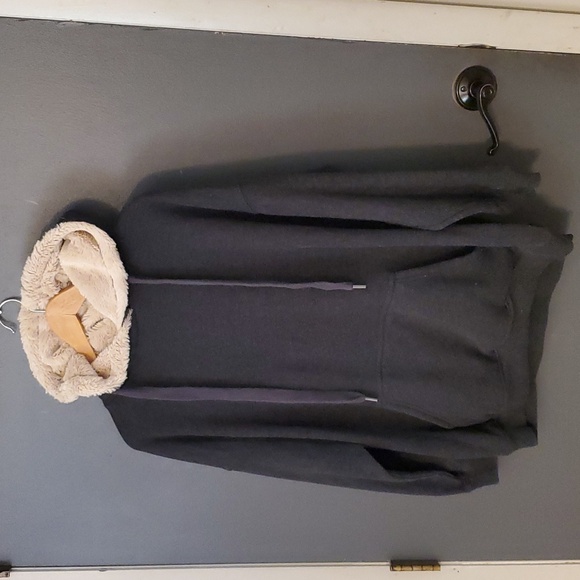 aerie Tops - Aerie size M sweatshirt